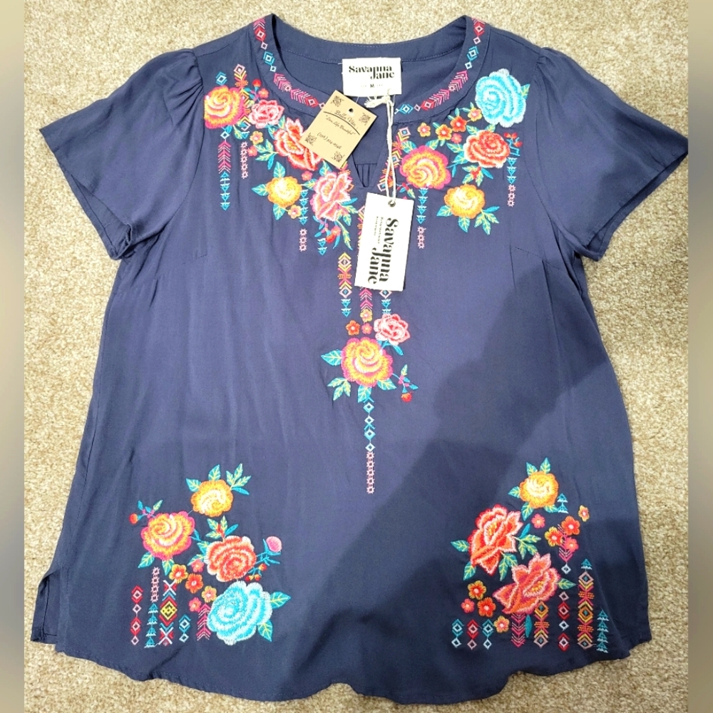 Savanna Jane Top. Size Medium.